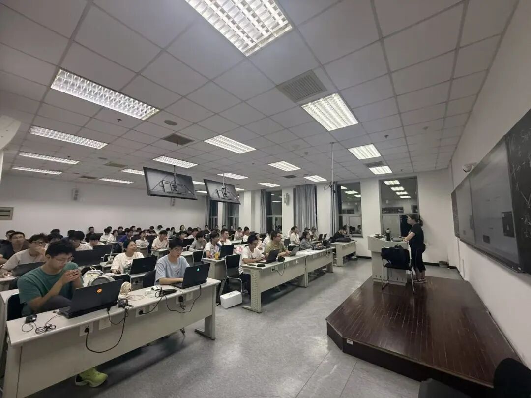 點燃興趣，賦能未來 人工智能學院“職業能力+興趣”微課火熱開啟，聚焦教學軟件開發